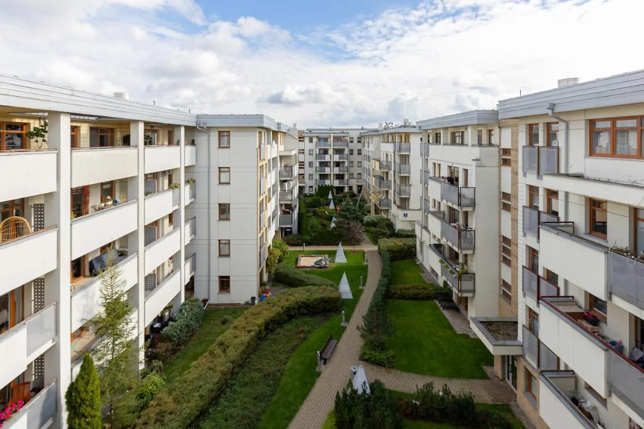 Spacious Apartment Pałac Jana III Wilanów by Renters Warszawa Polska