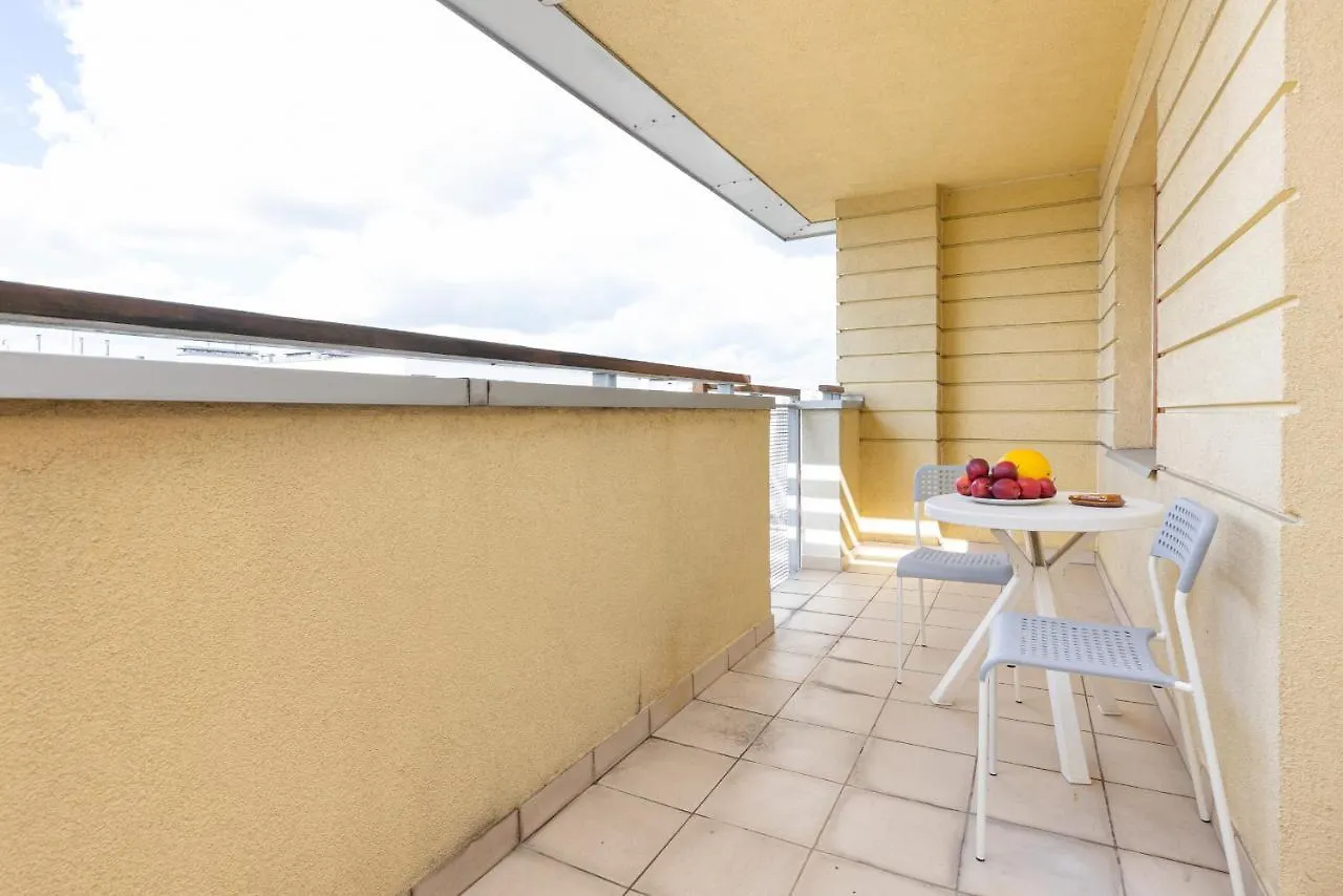 Spacious Apartment Palac Jana III Wilanow By Noclegi Renters Warsaw 0*,
